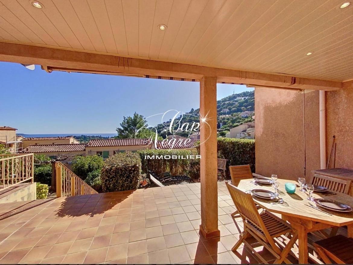 Апартаменты Terrasse De 30M2 Vue Mer Panoramique 1 Chambre Кавалер-сюр-Мер Экстерьер фото
