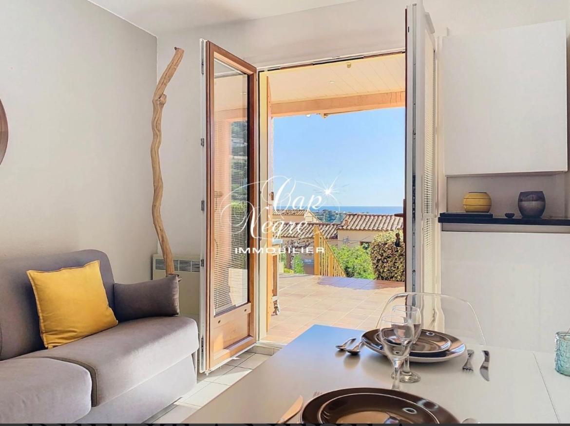 Апартаменты Terrasse De 30M2 Vue Mer Panoramique 1 Chambre Кавалер-сюр-Мер Экстерьер фото
